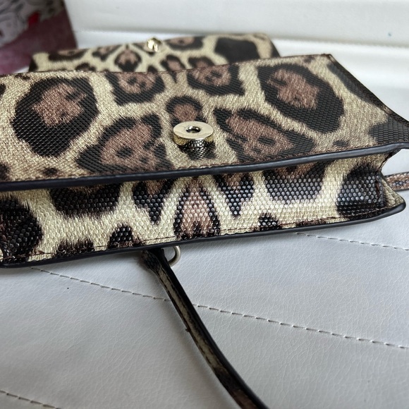 Guess crossbody stylish print - Picture 2 of 5
